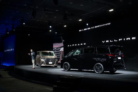 Simon Humphries, Field General Manager, Design Field, Vehicle Development Center, Chief Branding Officer