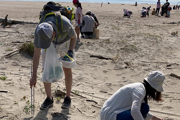 Initiatives to Reduce Single-use Plastics