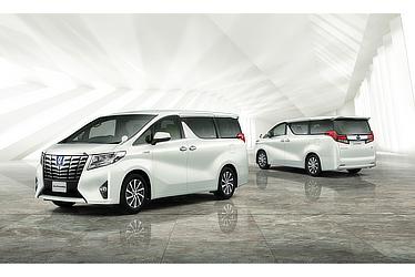 Alphard G "F Package" (hybrid; white pearl crystal shine; options shown)