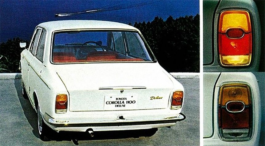 The orange indicators which had been introduced with the first generation were ahead of their time